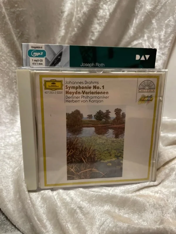 roundaboutbookstore1198606